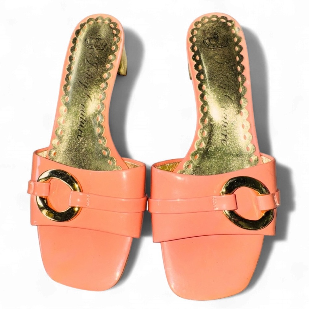 Elegant Coral JUICY COUTURE Slide leather Sandals
SIZE 8